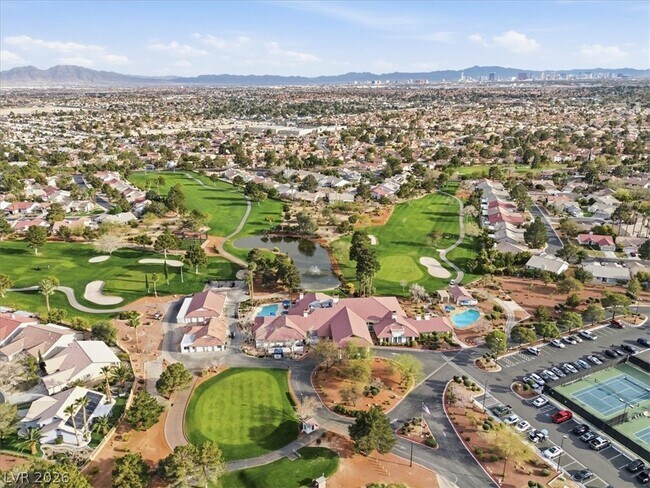 Building Photo - 4904 Winterset Dr