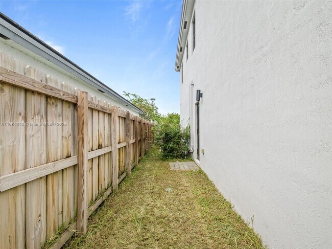Building Photo - 13362 SW 284th St