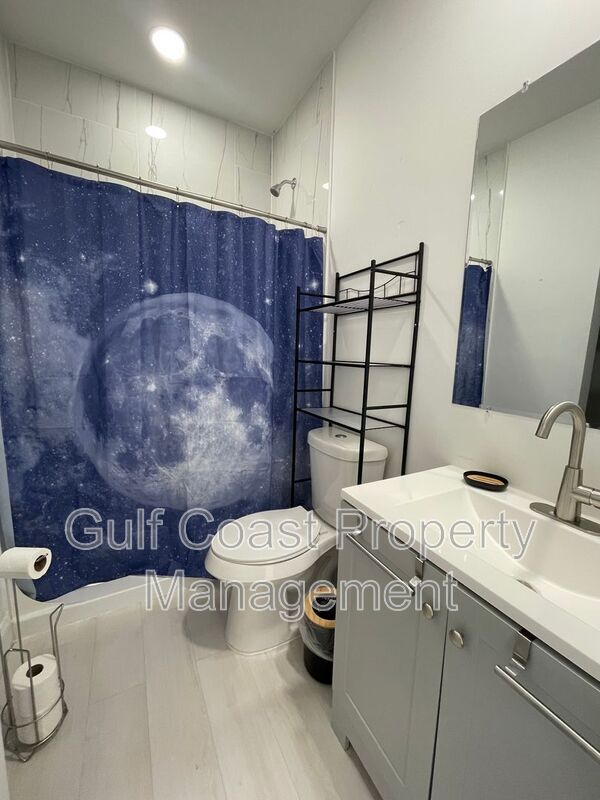 Building Photo - 681 Windermere Dr