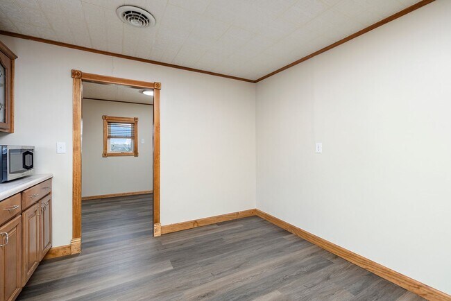 Building Photo - 3 bed / 1.5 Bath Home!