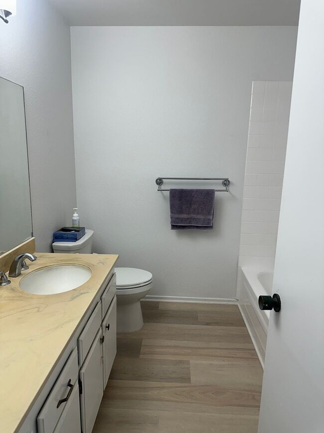 Building Photo - Renovated 3 bedroom 2 bath home in Pearl City