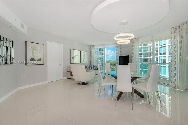 Building Photo - 200 Sunny Isles Blvd