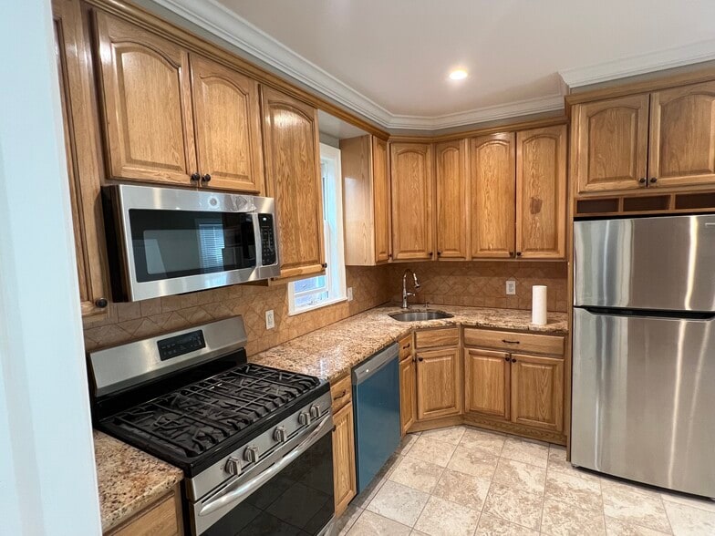 Kitchen - 434 Locust St