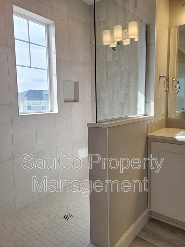 Building Photo - 3887 SE Muddy Ln