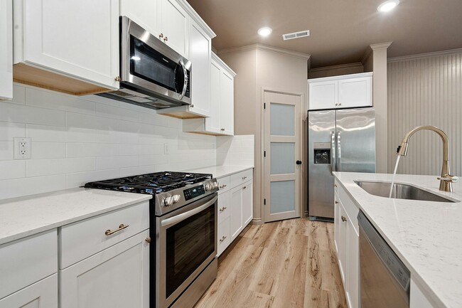 Building Photo - 4350 Nettle Dr SE