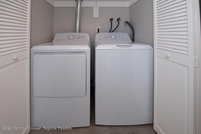 Building Photo - 506 Daffodil Dr