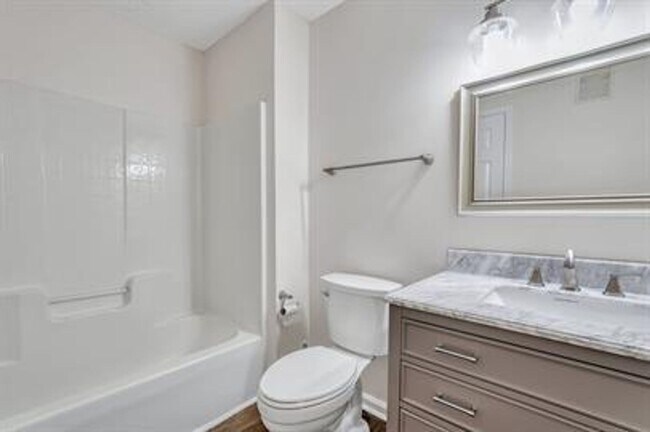 Building Photo - RATE DROP ALERT (was $2100/month) AND SUMM...