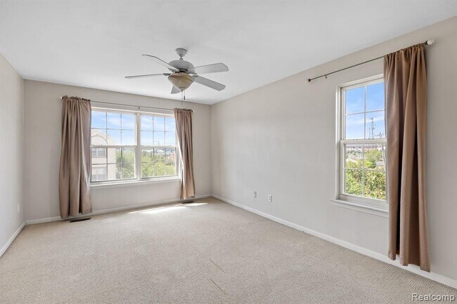 Building Photo - 3292 Newbury Pl