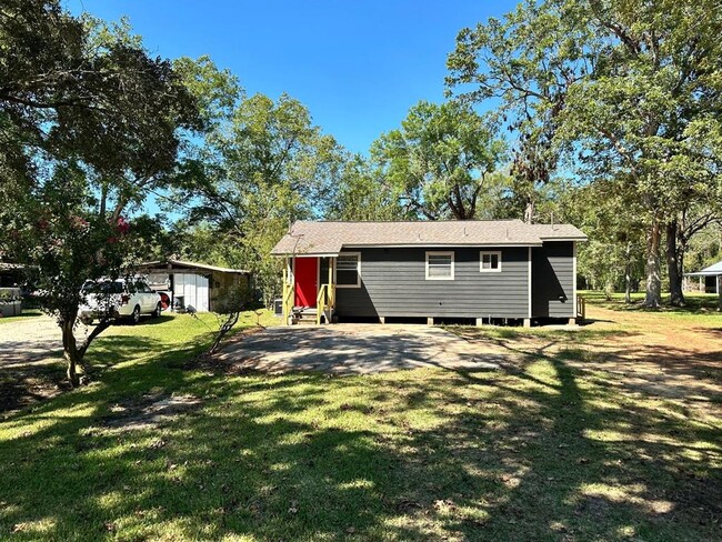 Building Photo - 834 Martin Luther King Rd