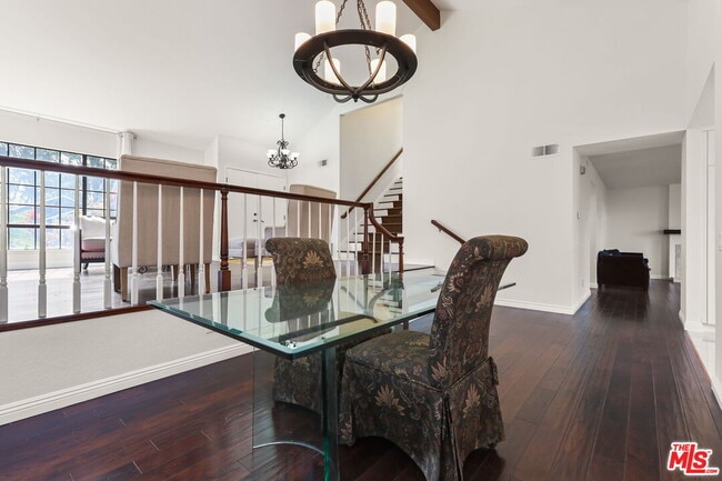 Building Photo - 6501 Bradley Pl