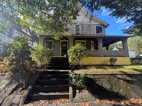 Building Photo - 27 Schubert St