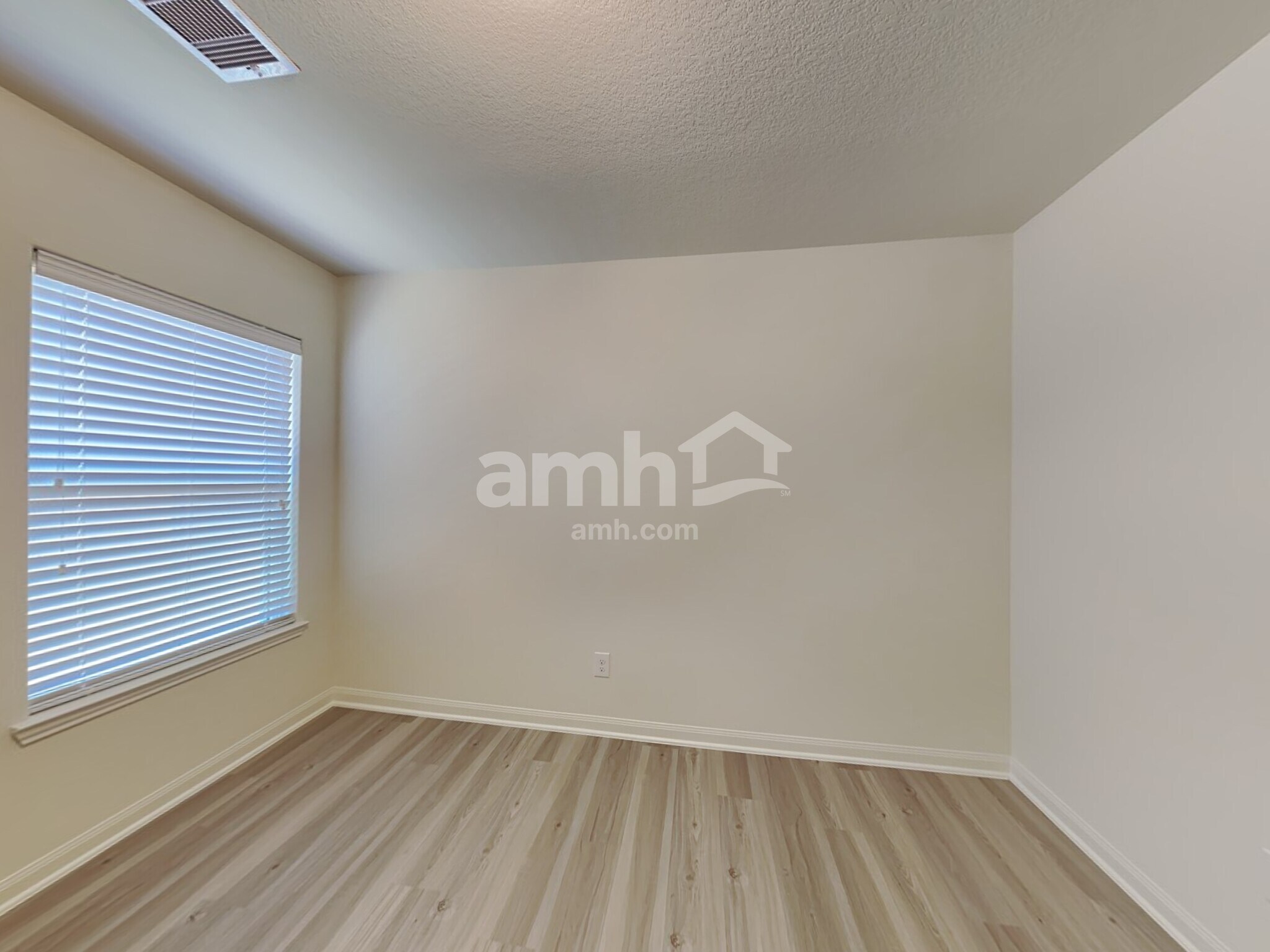 Building Photo - 22422 Bauer Canyon Dr