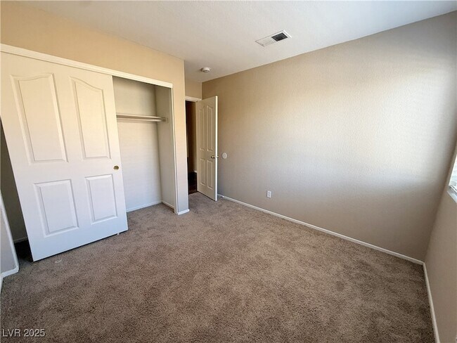 Building Photo - 7761 Locke Haven Dr