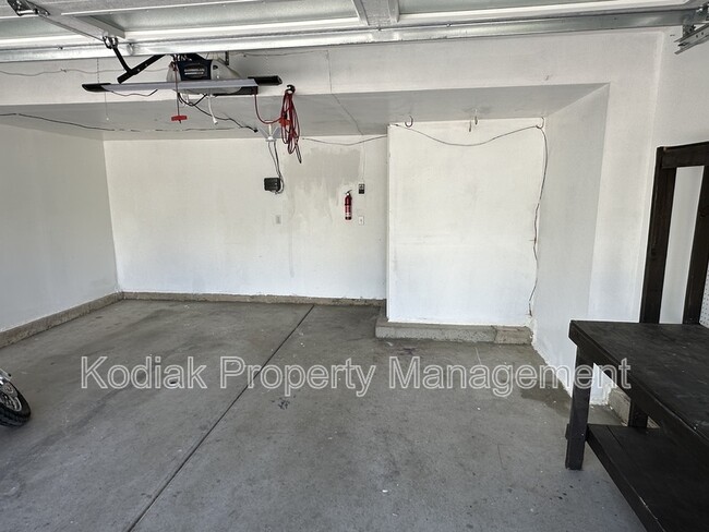 Building Photo - 1941 Jenny Ln.