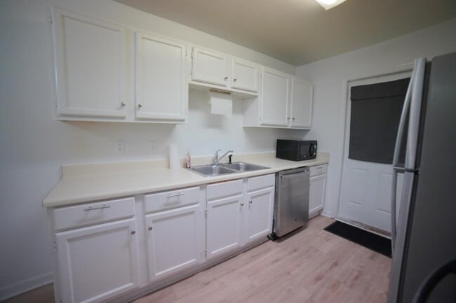 Building Photo - 1264 Ocala Rd