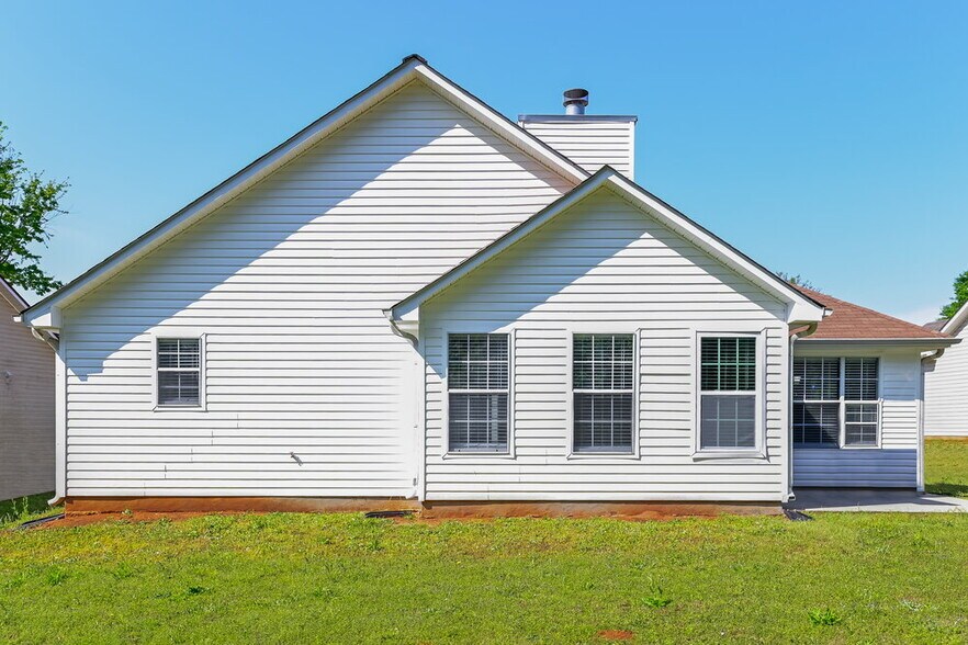 Building Photo - 1825 Courtyard Ln