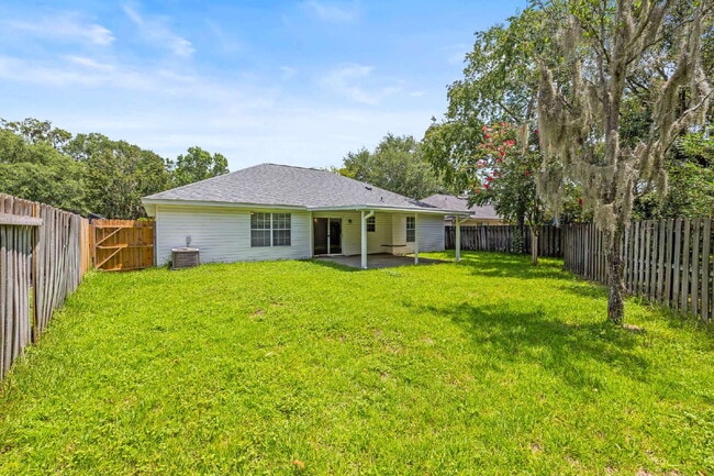 Building Photo - Charming All-Brick Home with Garage & Covered Patio!