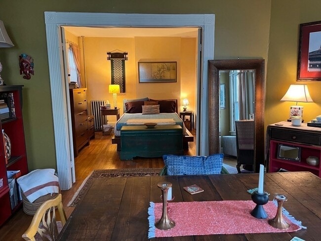 Building Photo - 54 College Ave