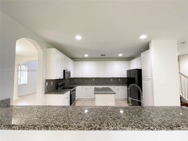 Building Photo - 7636 SW 193rd Ln