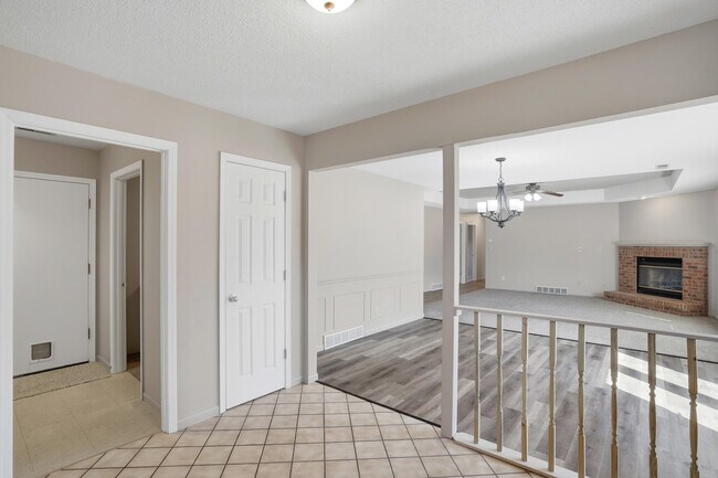 Building Photo - 5561 Waterfront Dr N