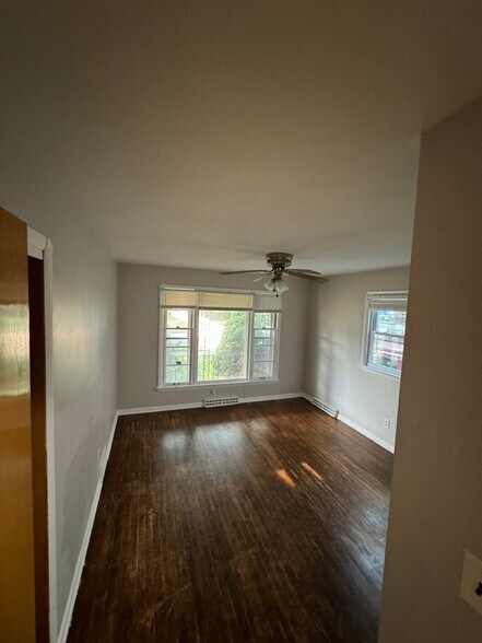 Building Photo - 3855 W 133rd St