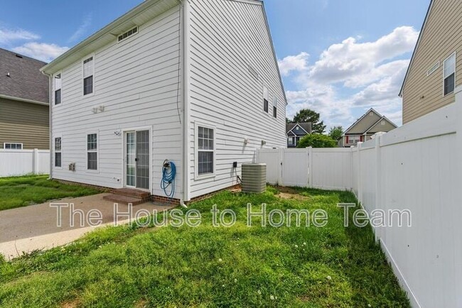 Building Photo - 1023 Snead Dr