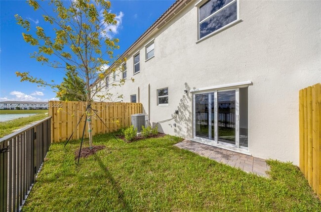 Building Photo - 2751 SE 25th Ave