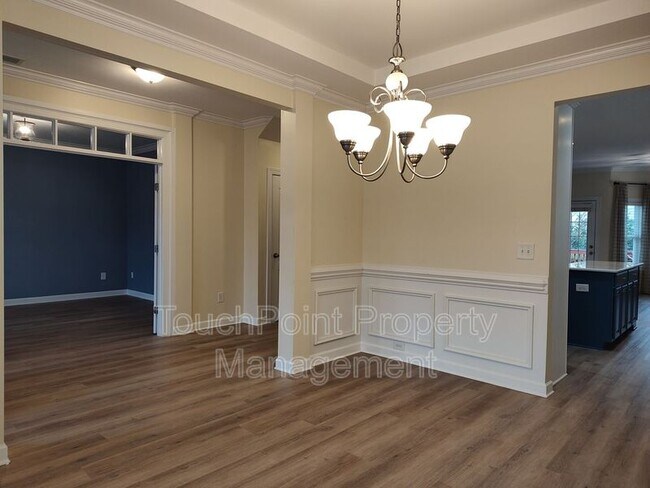 Building Photo - 4009 Oxford Mill Rd