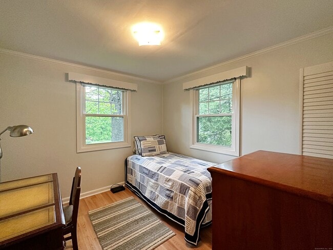 Building Photo - 18 Inglenook Dr