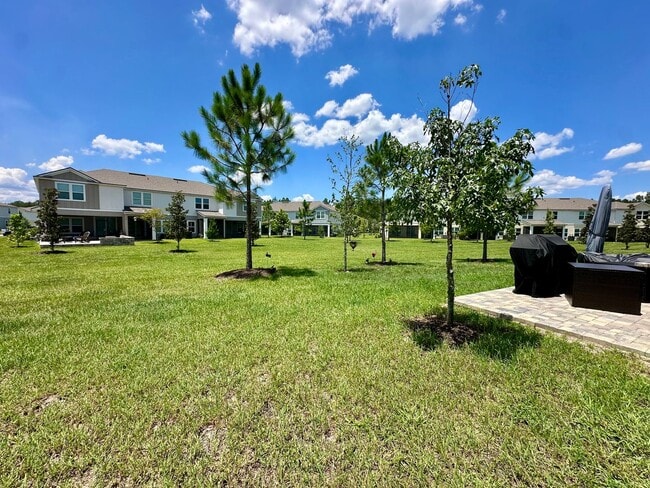 Building Photo - Adorable Townhome in Heart of St. Johns Co...