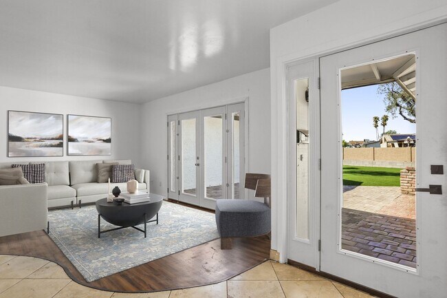 Building Photo - Prime ASU Location 5BR Home with Pool & Garage