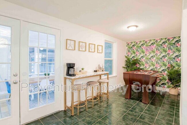 Building Photo - 14 Lieutenant St