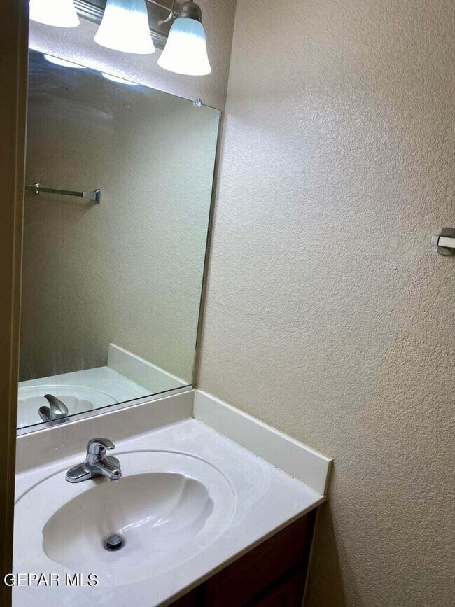 Building Photo - 7334 Prickley Pear Dr