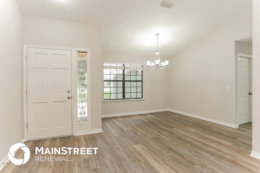 Building Photo - 8891 Ivymill Pl N