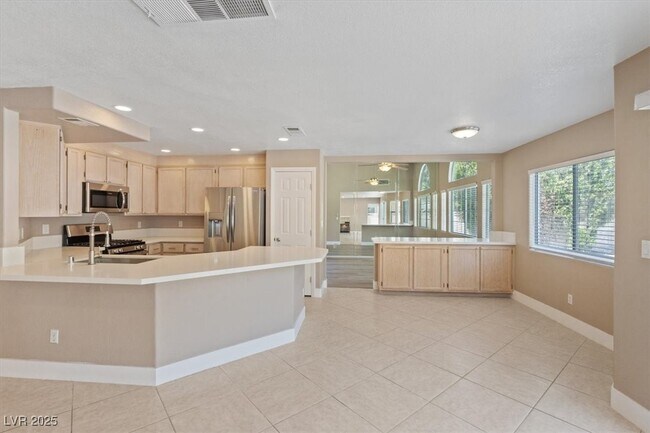 Building Photo - 1817 Tropical Breeze Dr