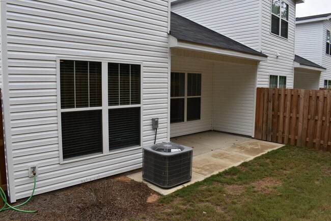 Building Photo - 4246 Beautiful Pond Pk