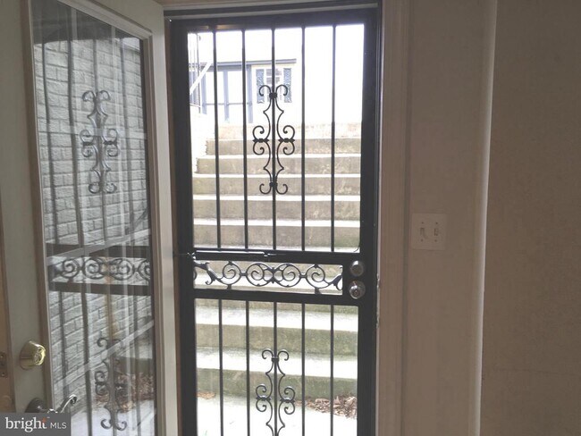 Building Photo - 2707 Hollywell Ct