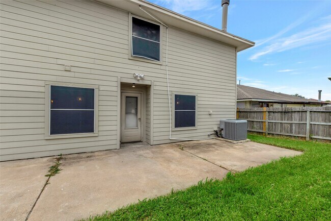 Building Photo - 11019 Cayman Mist Dr