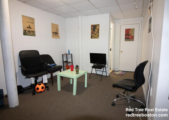 Building Photo - 238 Hemenway St