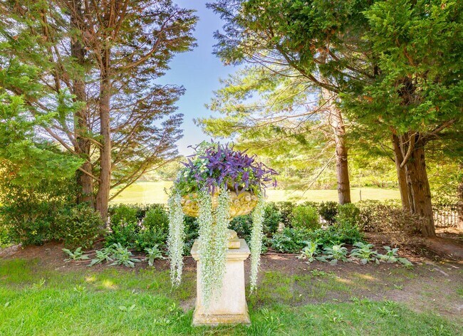 Building Photo - 97 Coopers Farm Rd