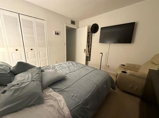 Building Photo - 7420 NW 18th St