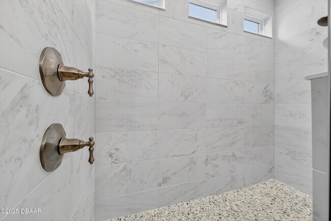 Building Photo - 53 Marden Dr