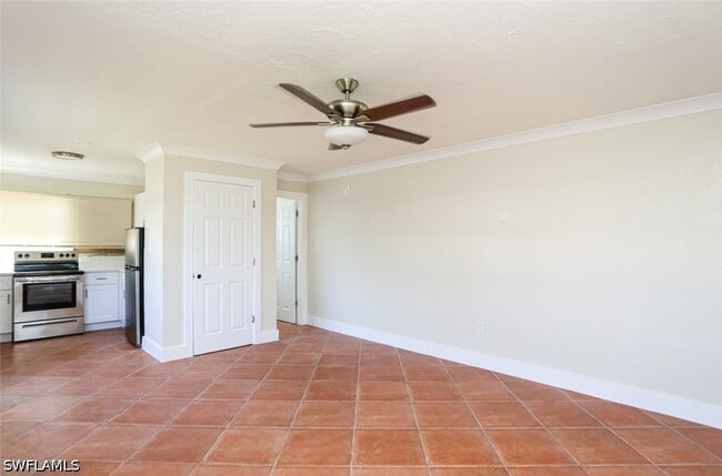 Building Photo - 2777 Shoreview Dr