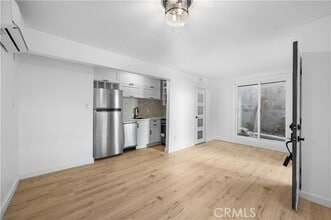 Building Photo - 1303 N Beverly Glen Blvd