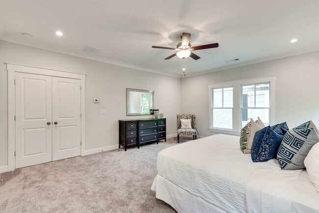 Building Photo - Beautiful & Spacious Home in Prime Alpharetta Location – Available 07/25/2026
