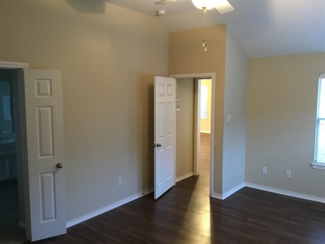 Building Photo - 860 Rock Harbor Ln