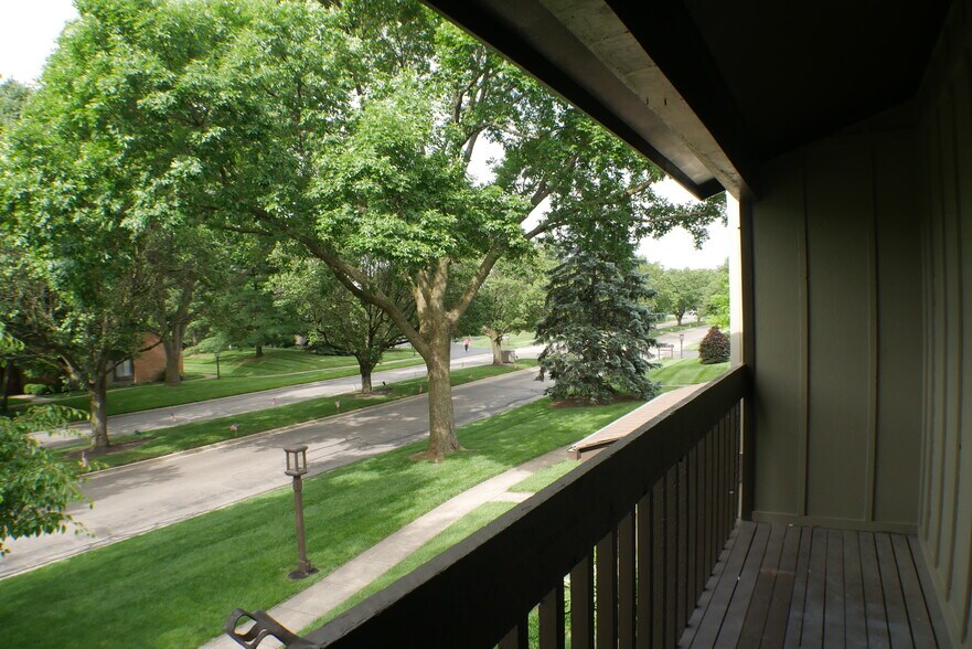 Building Photo - 1452 Carriage Trace Blvd