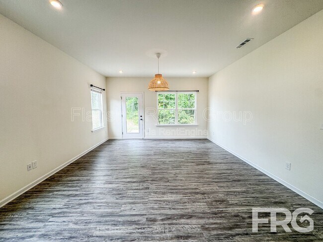 Building Photo - 3919 Wilum Cir