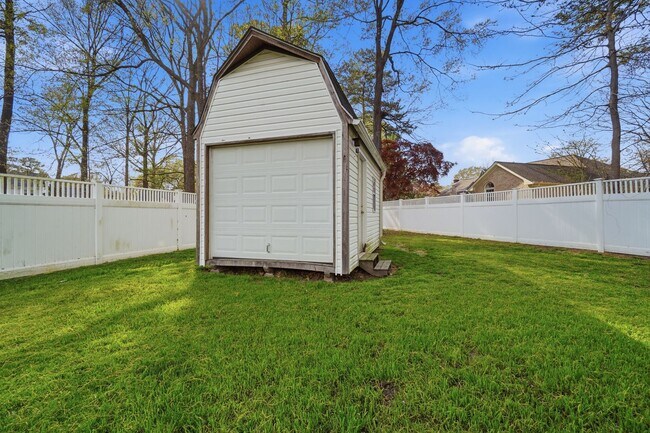 Building Photo - 5 Bedroom Home in Western Branch