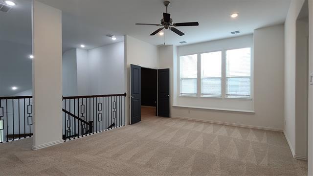 Building Photo - 10231 Sovereign Dr